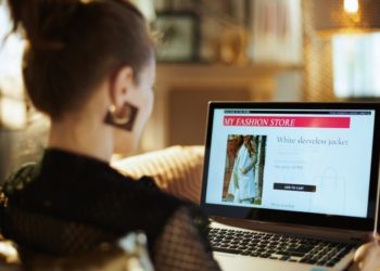 Online Shopping: Modetrends von Daheim entdecken