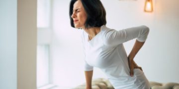 Langjährige Rückenschmerzen – Das könnten die Ursachen sein