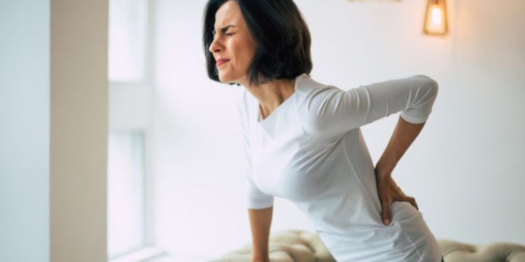 Langjährige Rückenschmerzen – Das könnten die Ursachen sein