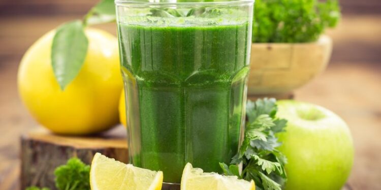 Das Geheimnis der grünen Smoothies: Gesund trinken mit Gemüse
