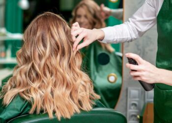 Frisurentrends 2024 für die österreichische Frau