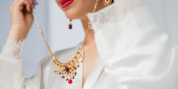 Halsketten für Damen: Die ultimativen Accessoires, um dein Outfit aufzuwerten