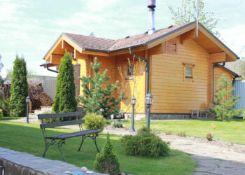 Sichtschutz und Privatsphäre rund um das Saunahaus