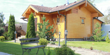 Sichtschutz und Privatsphäre rund um das Saunahaus